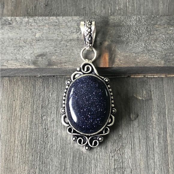 Blue Sandstone gemstone pendant - Picture 5 of 8